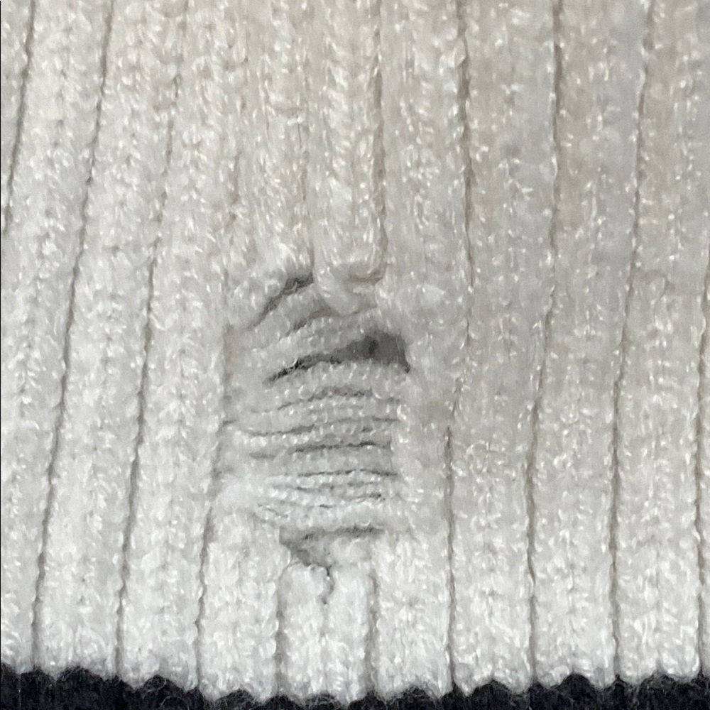Size M Zara Oversized, Distressed Sweater - Picture 4 of 4
